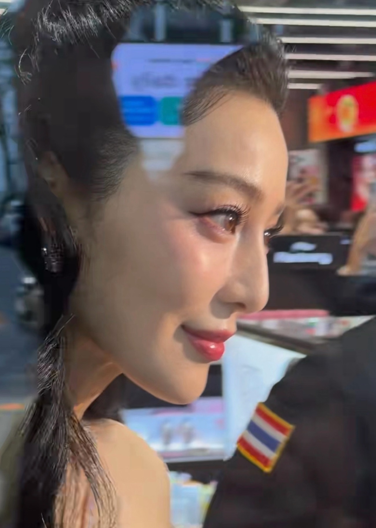 老天奶，我锁的脸治好了我的眼睛，刚觉得眼睛工伤一下就舒适了… 