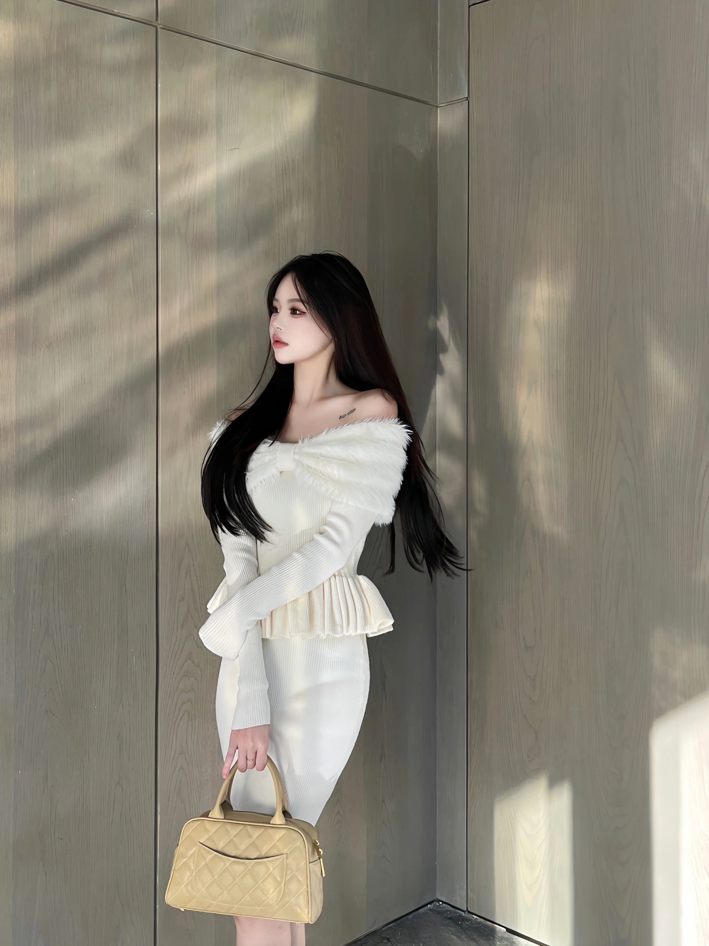 white moonlight 🦢