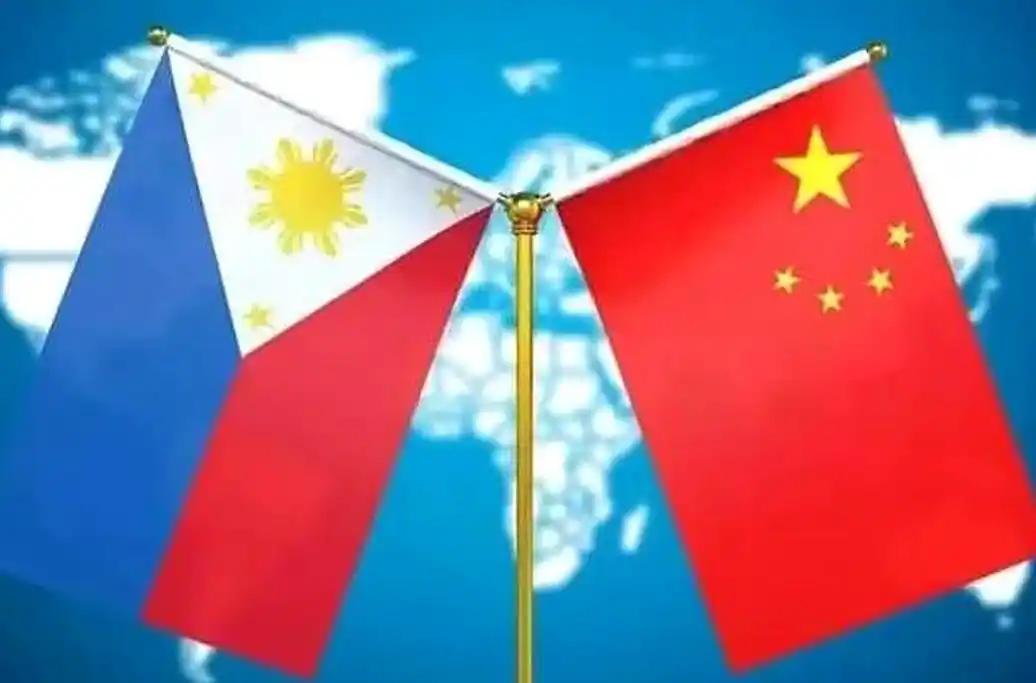 让步了，菲律宾喊话中国！当地时间8月14日，菲律宾总统马科斯亲口承认，与中国展开