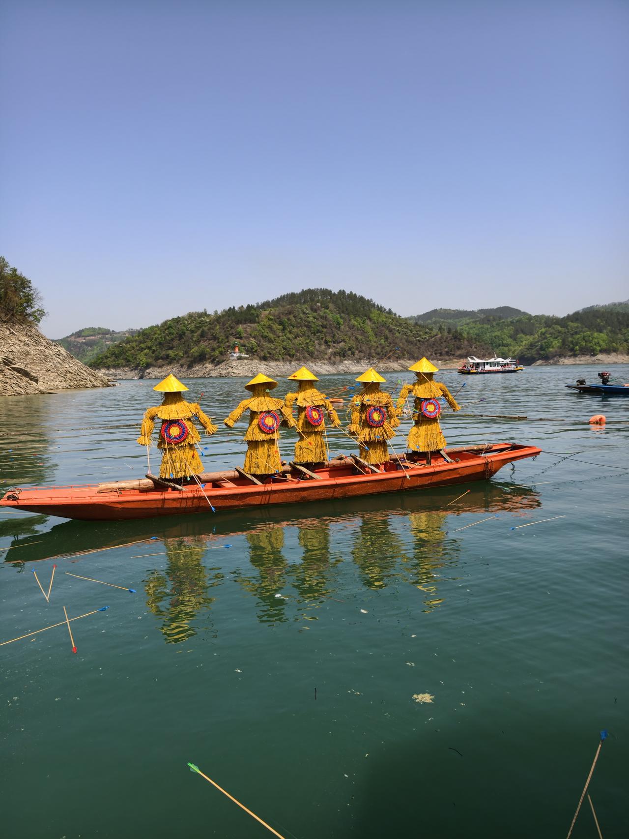 现实版「草船借箭」，现在的文旅可真是越来越有意思了~~