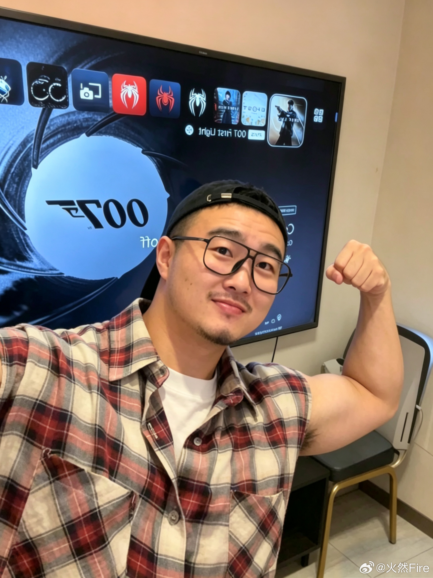 让你小心男人，结果你小小的心里全是男人。 