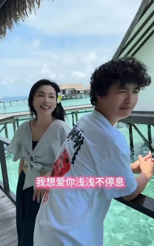 张庭的儿女都太像爸爸了吧？ 张庭的儿子林秉翰13岁了，长得好像爸爸林瑞...