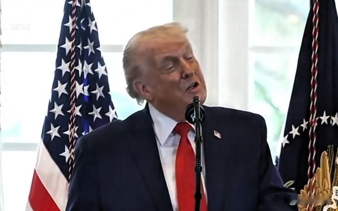 特朗普:‘我非常荣幸，从棕榈滩国际机场到美丽的海湖庄园的主大道将以我的名字重新命