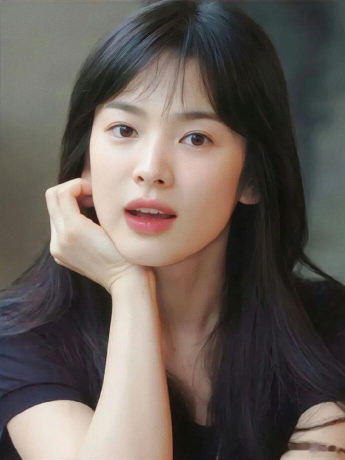 杜淳妻子回应被指侮辱宋慧乔 不欣赏就不议论，没必要总说谁像谁，王灿宋慧乔各有各的