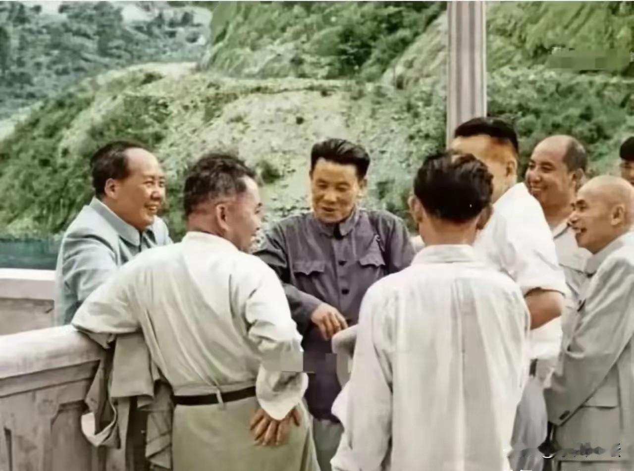 毛主席从来不搞什么军事演习吓唬任何人，进犯我领域者都是直接打击，运筹帷幄决胜千里