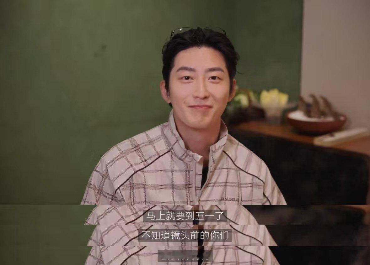 窦骁高尔夫水平窦骁老钱风 感觉好会打高尔夫啊游刃有余又帅气很养眼的球手