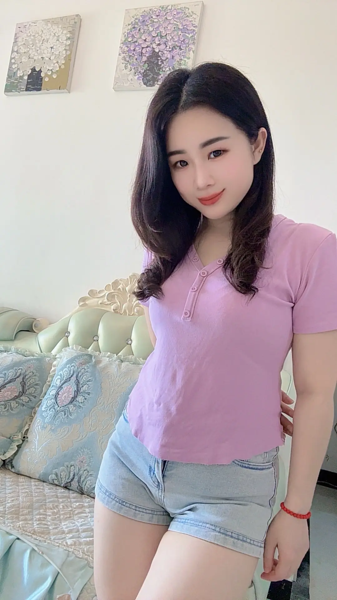 汤无盐 不如水   人无钱 不如鬼 别整天想着 别人喜不喜欢你   在...
