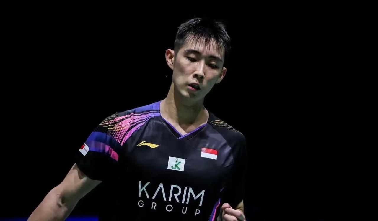 骆健佑居然战胜昆拉武特了！
就在今天，印度公开赛男单的一场1/4决赛中，骆健佑逆