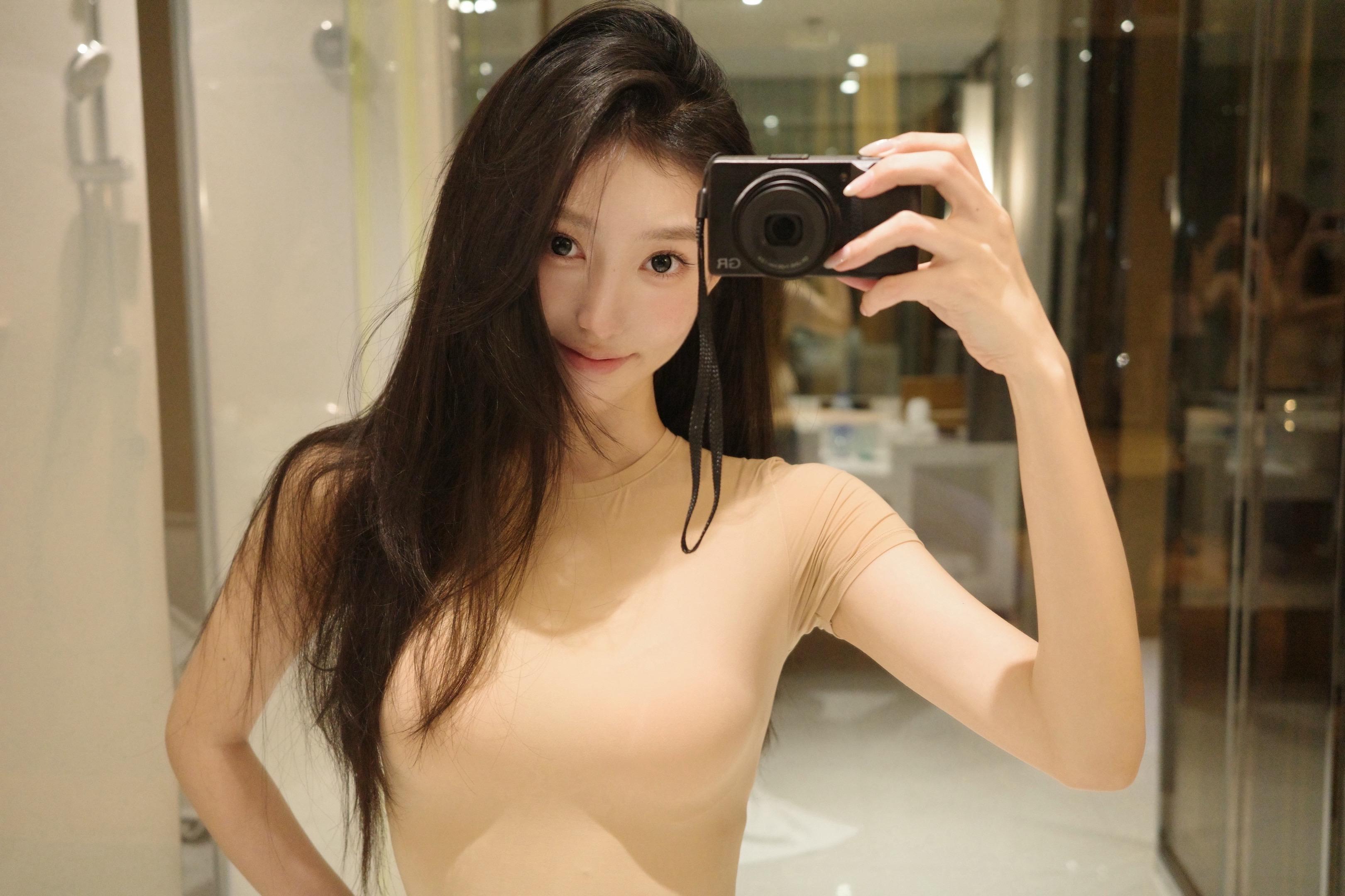 不知道啊 听说排队领雪糕我就来了🍦。