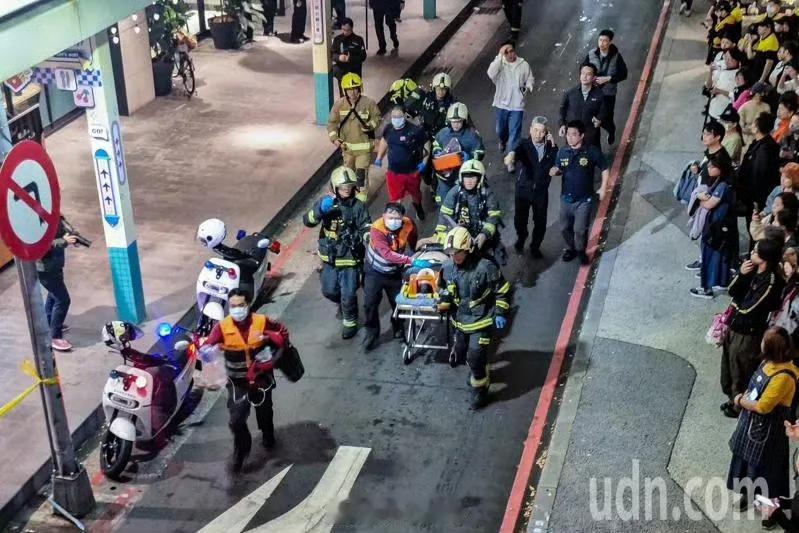 台北捷运袭击案：57岁勇者的挺身而出，是黑暗中的微光！
 
12月19日傍晚的台