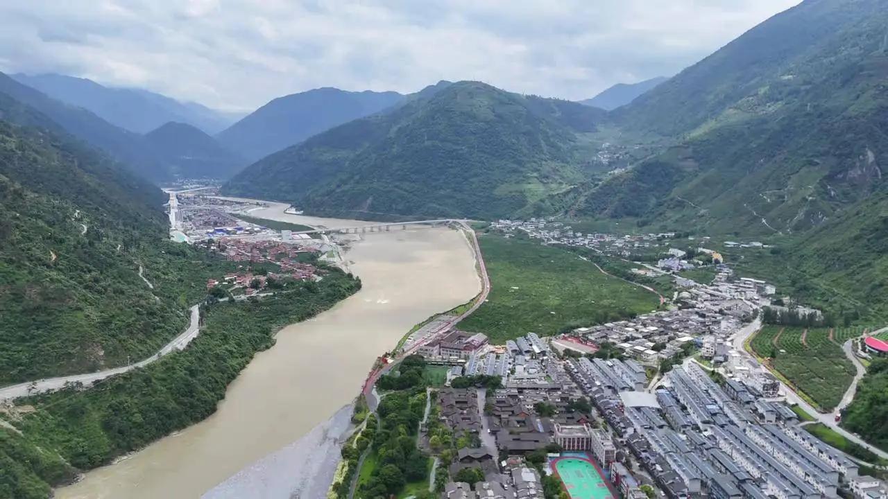 宋大顺是四川安顺场人，是清朝末年的一个老秀才。1863年，当他还是一名青年的时候