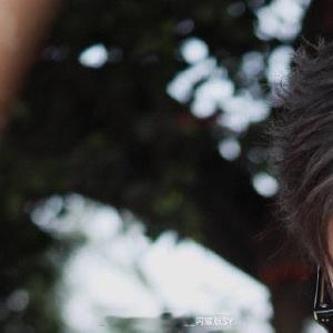 早安心语 早安！🌞新的一天，是尚未翻开的书页。你可以写下犹豫，也可以写下勇气；