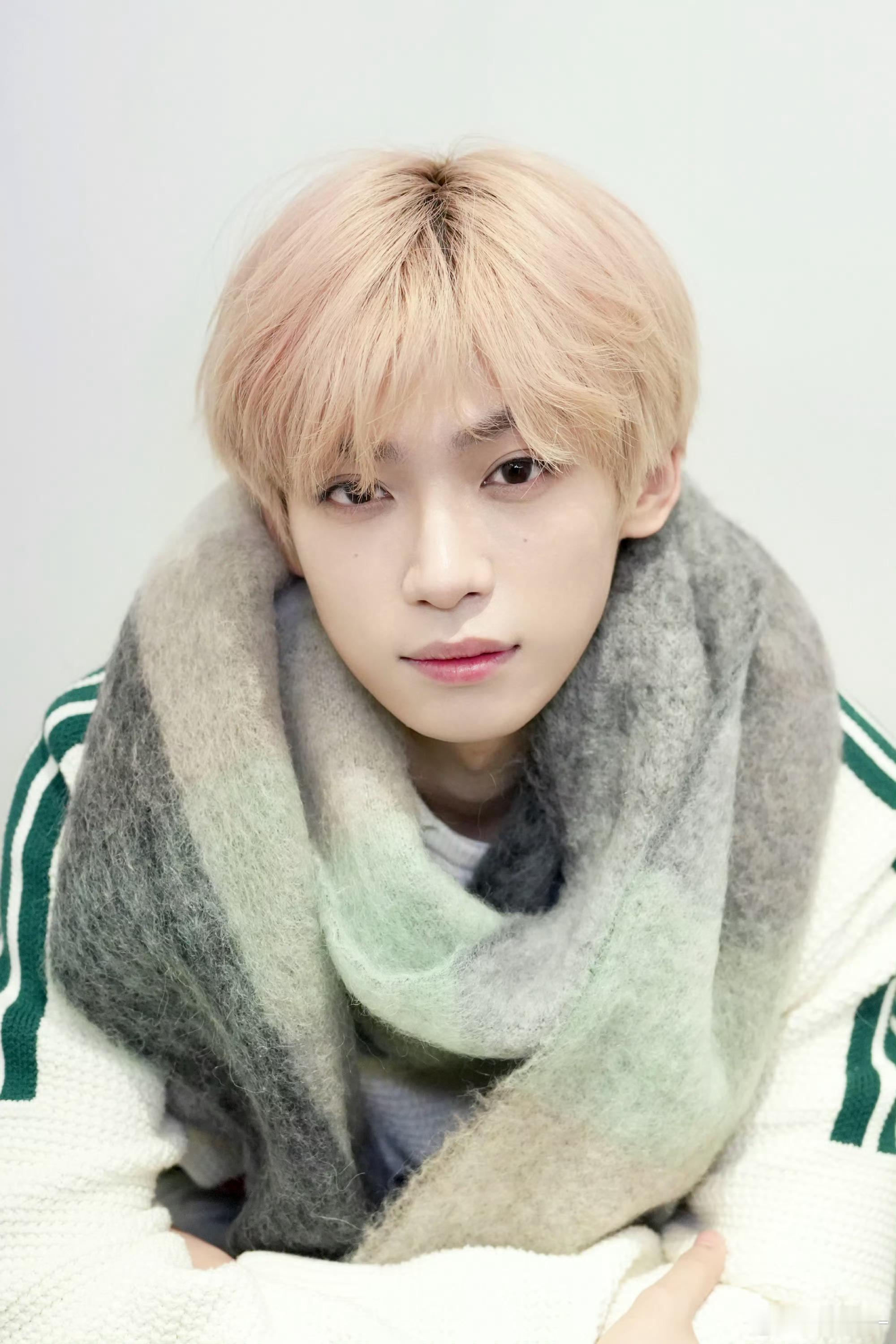 梓渝的库存照库存抖一抖还是有的 嘿嘿 期待厦门见面