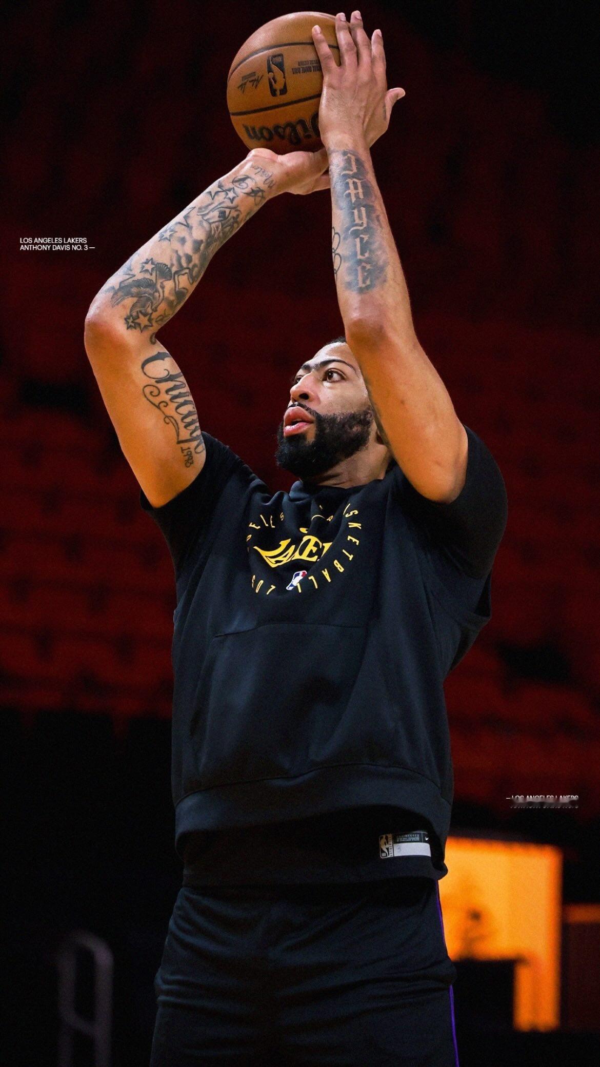 开局进攻端4中1，防守端2次犯规，又是坐牢的一天[doge]  安东尼戴维斯[超