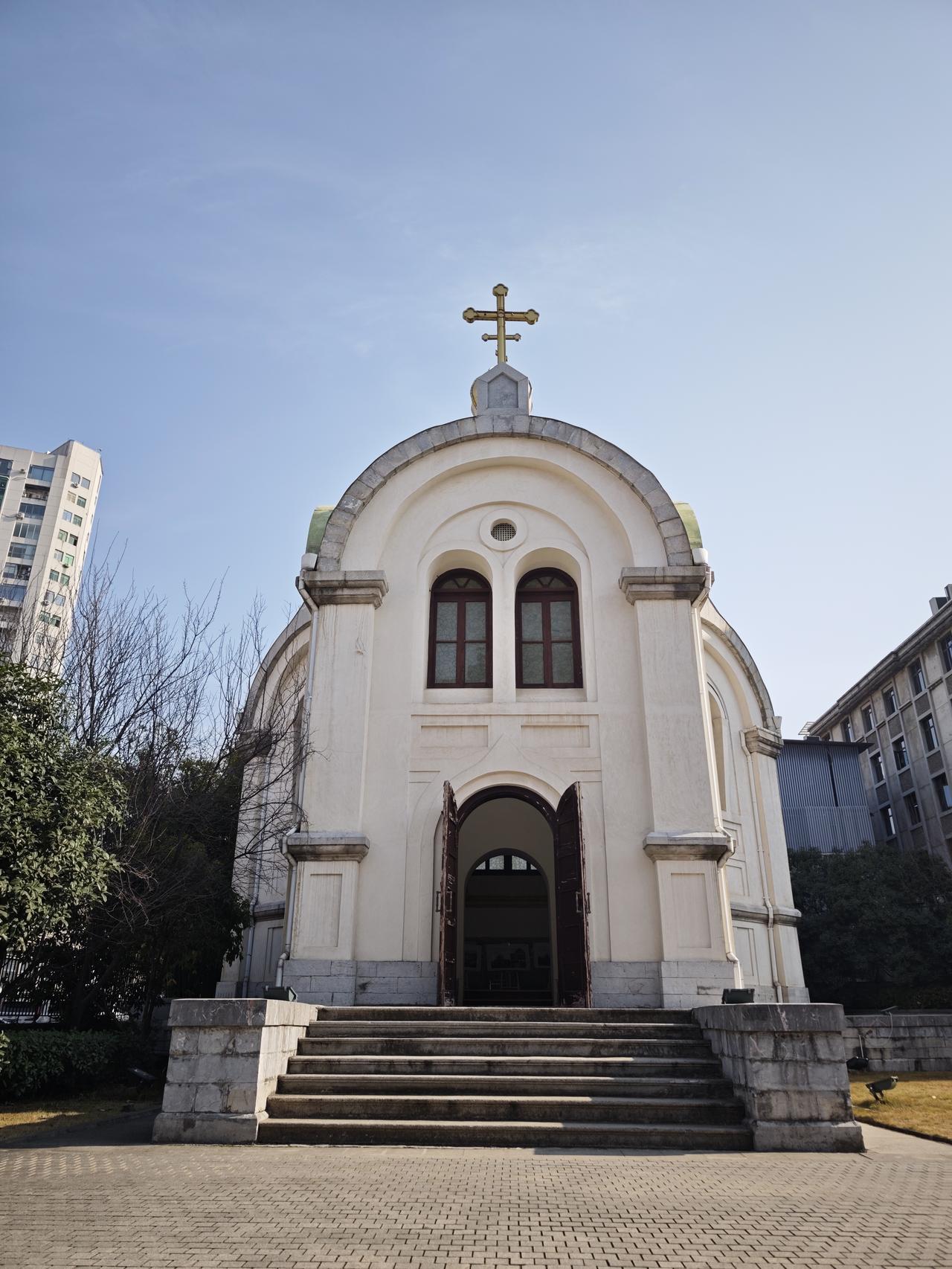 完美的一天。
从3号到11号，每天都有工作，强度不等，今天说什么也要躺平了。
吃