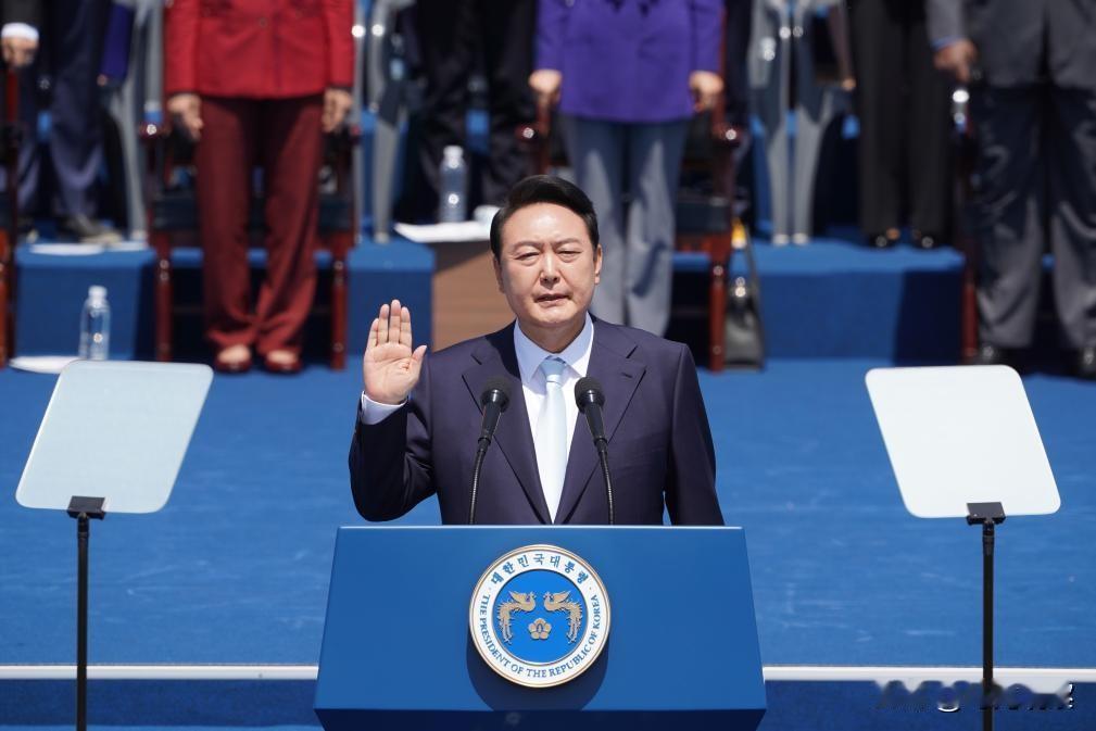 韩国尹锡悦刚对中国放完狠话，结果报应很快就来了，就在4月10日，韩总统尹锡悦要求