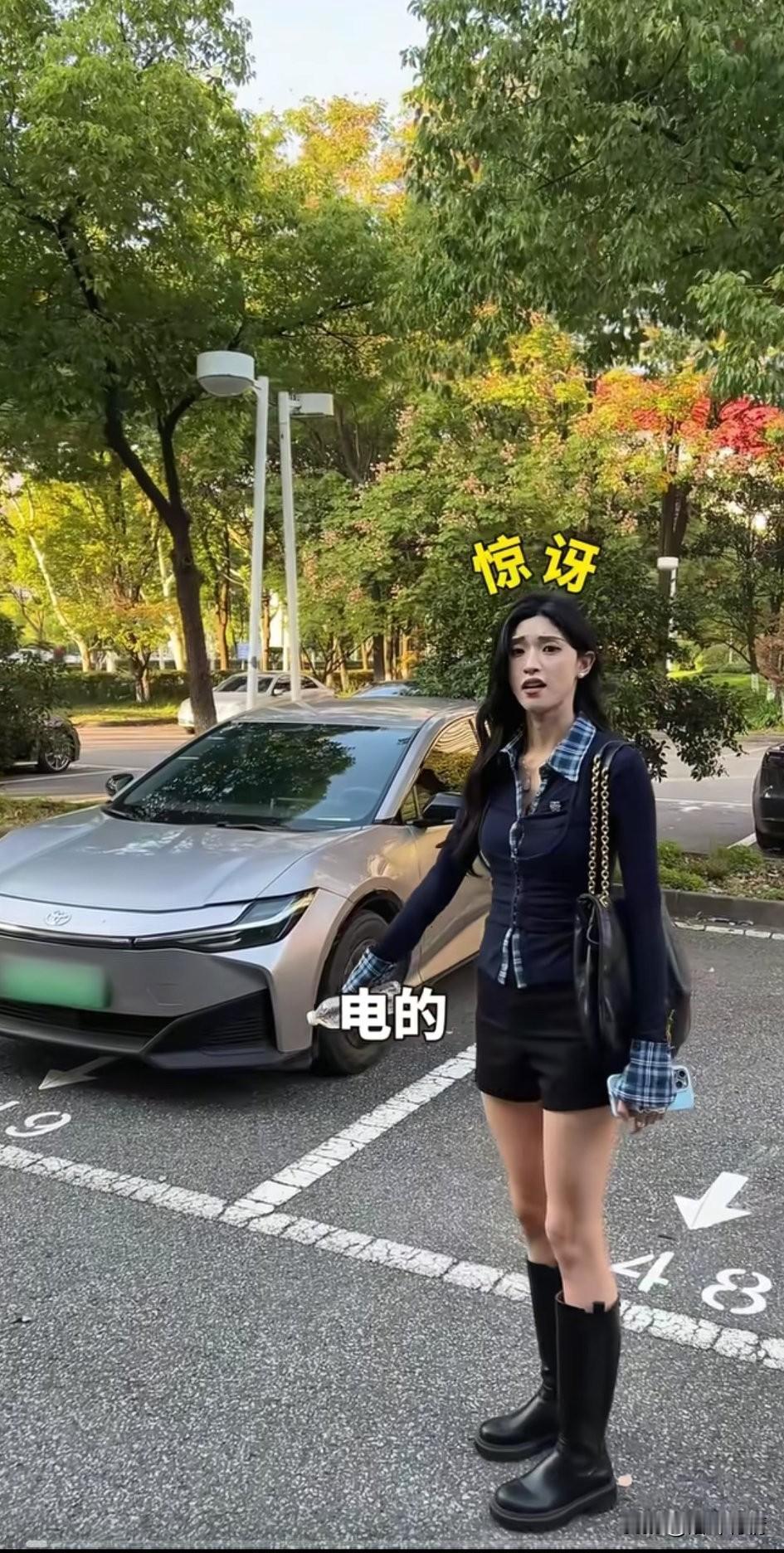 当女友第一次看到我的车，
是丰田bz3智享家，
她先是大吃一惊，
随后让她去试一
