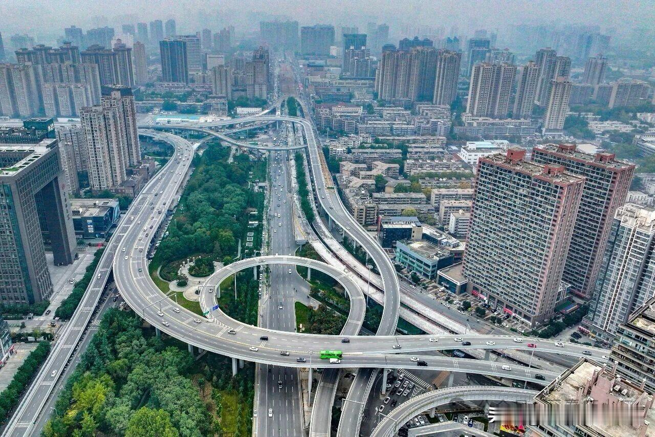 西南二环立交年底通主线！3.49公里高架贯通，通勤时间砍半

西安西南二环的“堵