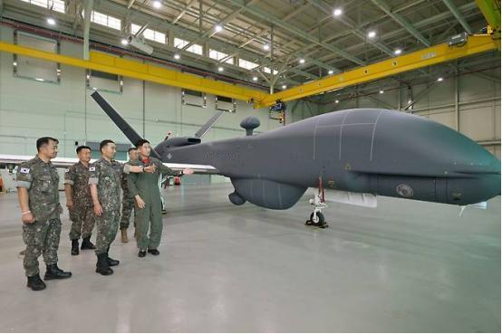 韩国高空之眼RQ-105K首次曝光，一万多米高空盯着青岛基地，130公里外锁定黄