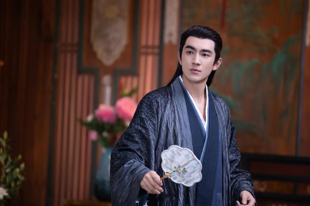 林更新 赵又廷都是靠古偶仙侠翻红，为什么赵又廷当年没有被骂中年古偶[傻眼] ​​