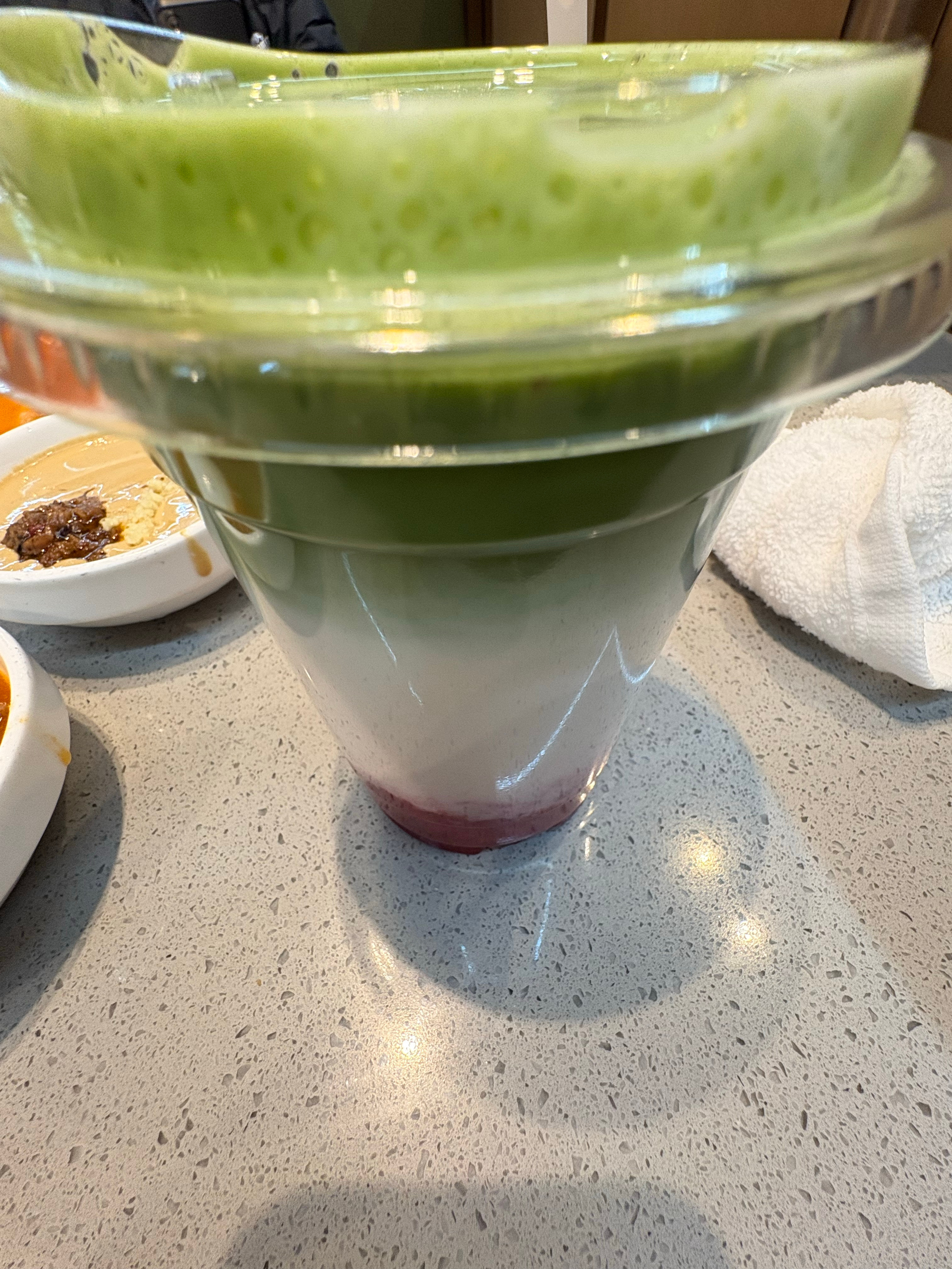 全世界最尊重海底捞莓莓抹茶牛乳的人来了 