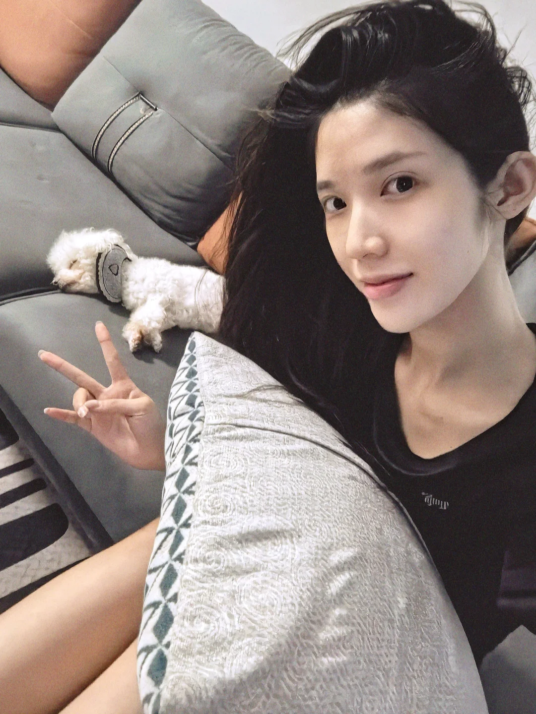 177/49kg 凑近看狗😴