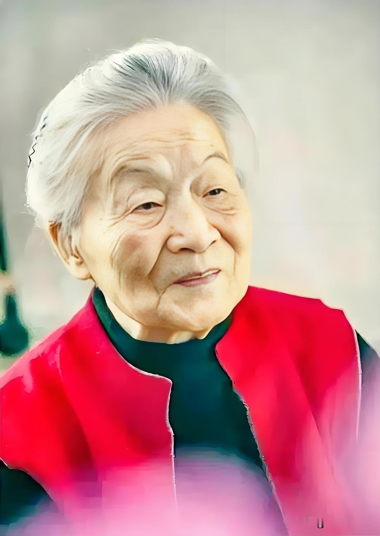杨绛名言名句告诉了我们什么
 
杨绛先生的名言，没有华丽辞藻，却沉淀着百岁人生的