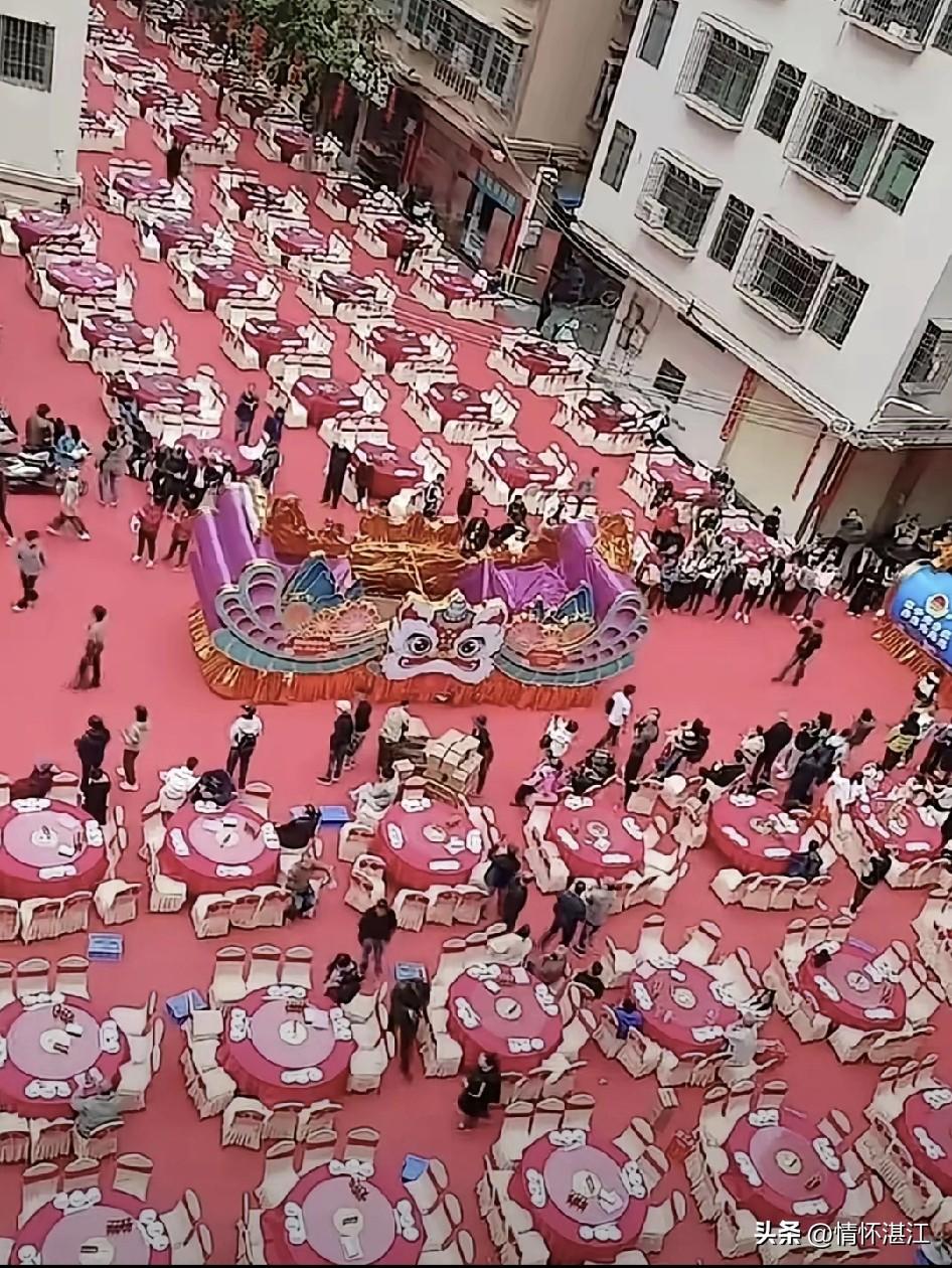 湛江市赤坎区土豪村百姓村每年的年例游行活动都成为坊间的重头戏，引人注意。在正月十