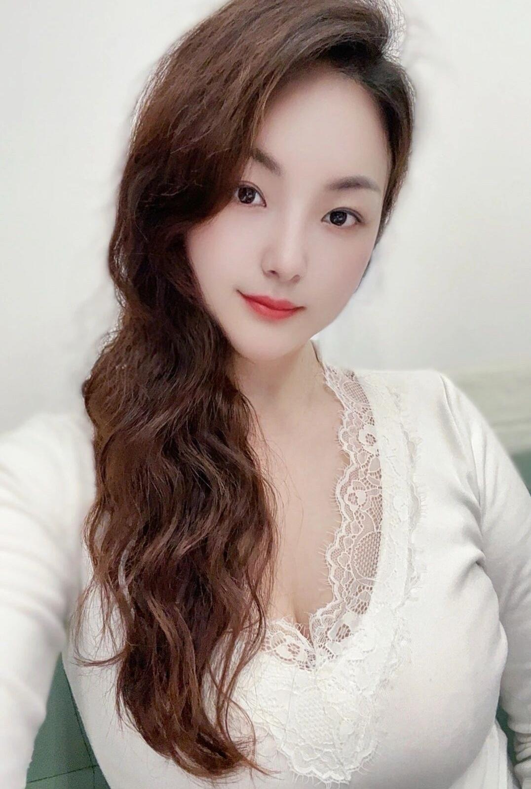 人近则贱：成年人的清醒，是从学会“疏离”开始的

年少时，我们渴望热闹、偏爱亲近