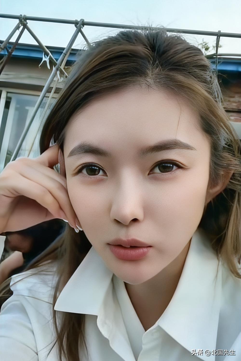 34岁大龄剩女，听妈妈的话，必须结婚生子，否则真的孤独终老。

年轻时没有听从妈