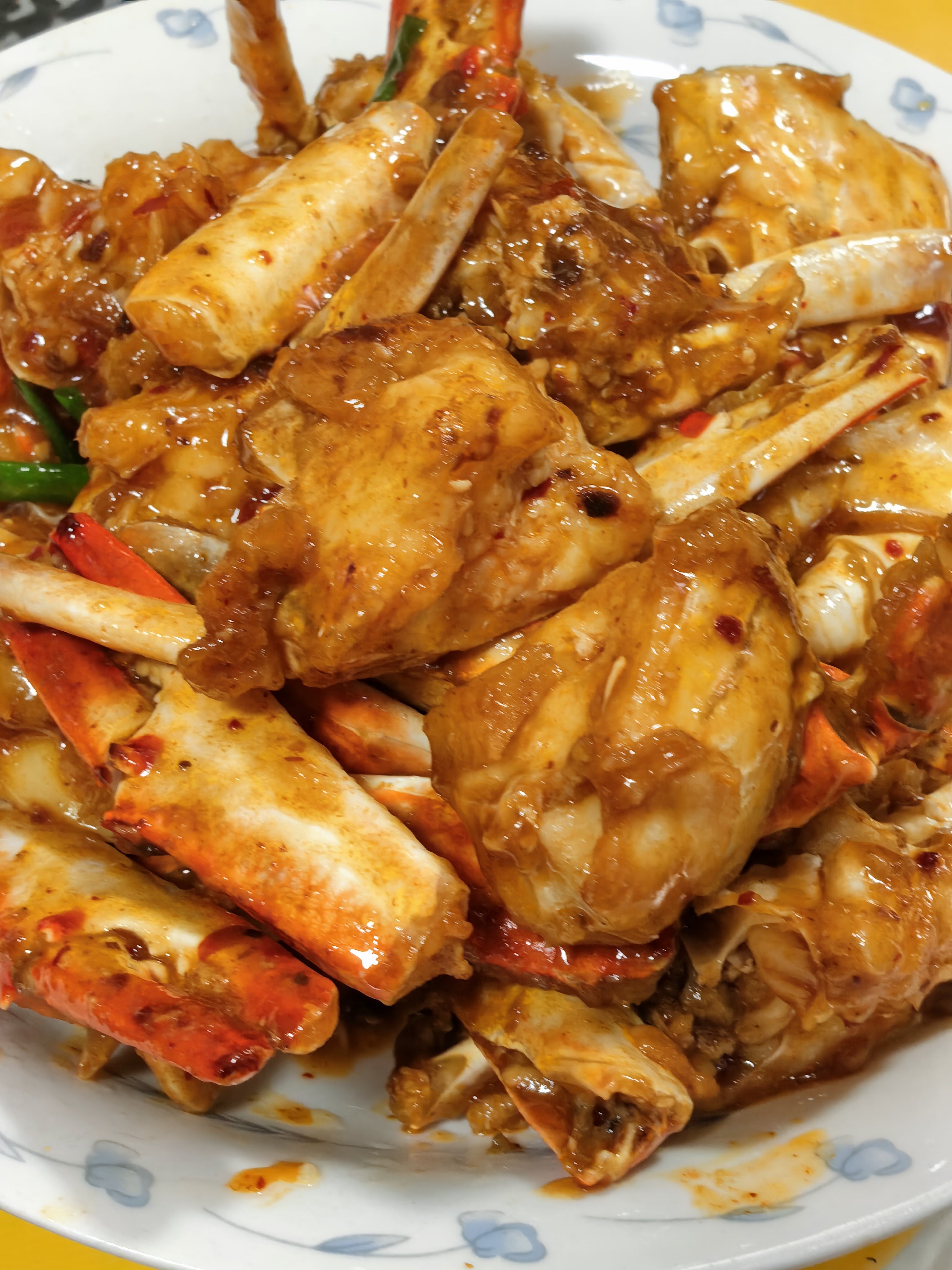 周末有煮意：清蒸吊水皖鱼，凉瓜炒牛肉，香辣梭子蟹，蒜香炸前排，拍蒜炒番薯番薯叶，
