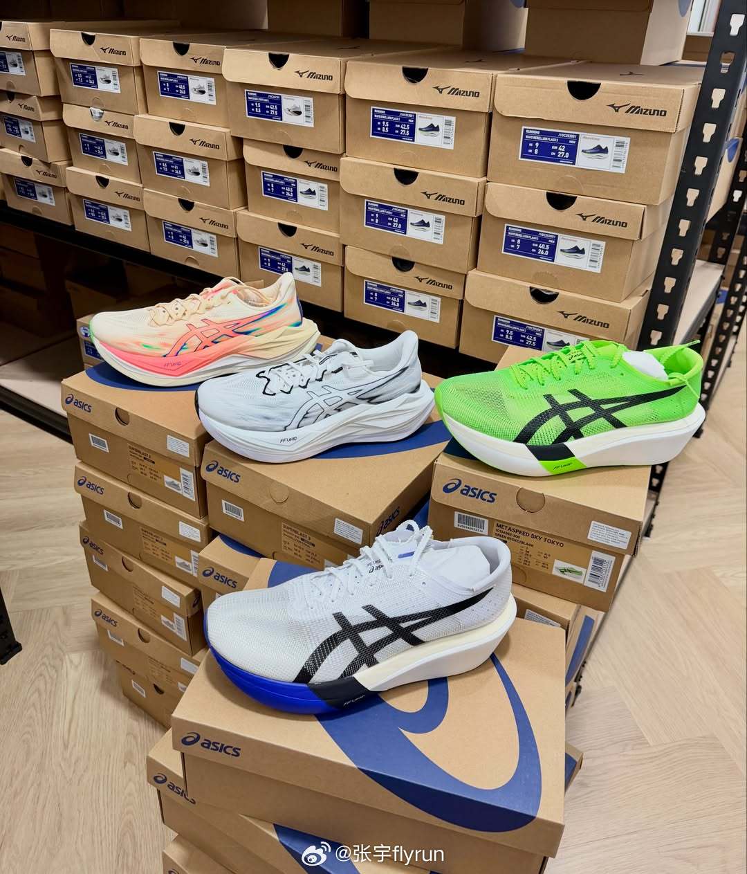 ASICS的几双新鞋新配色。SUPERBLAST 3是非碳板跑鞋里面最弹的了；M