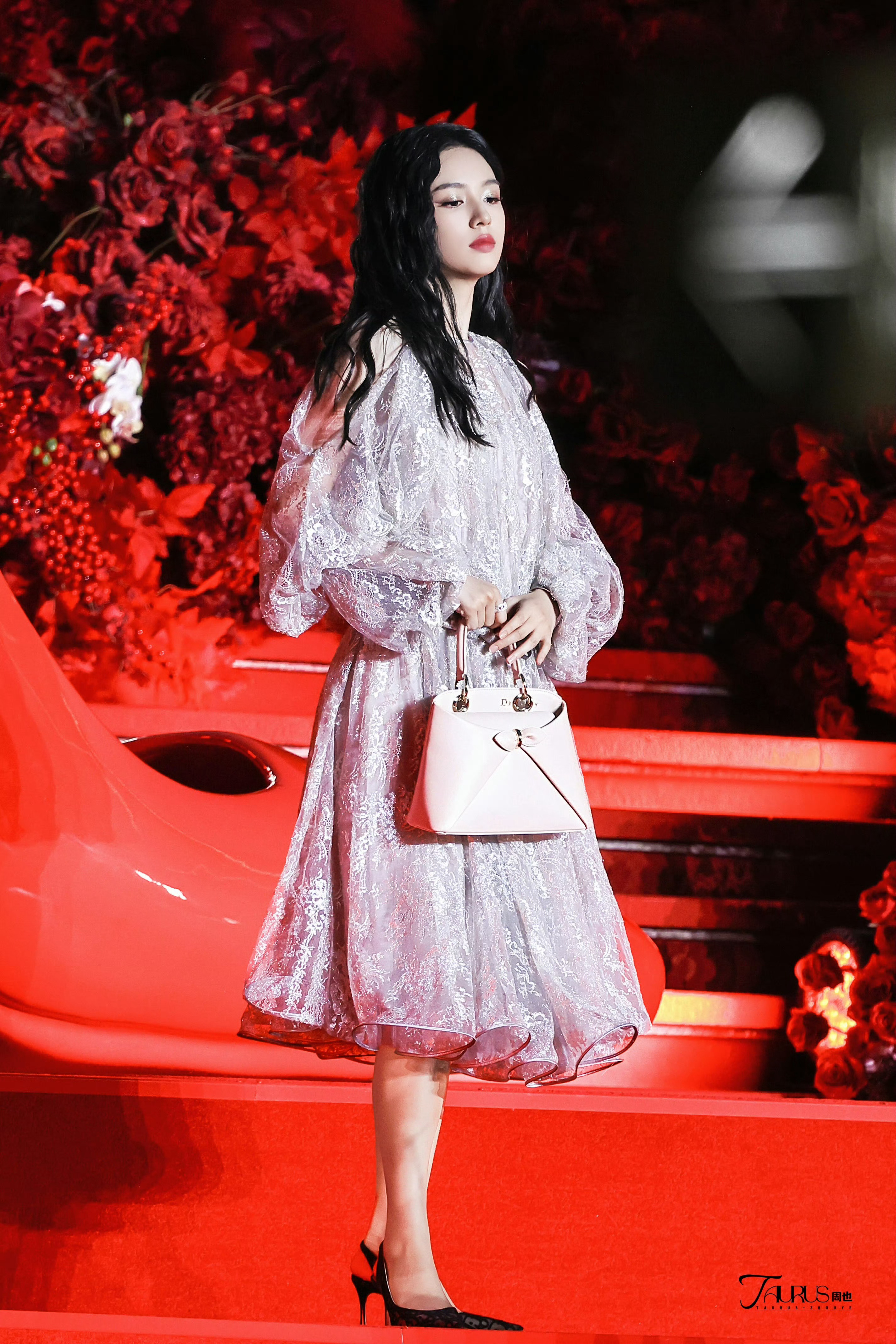 也子这张真的在用脸踩我惹