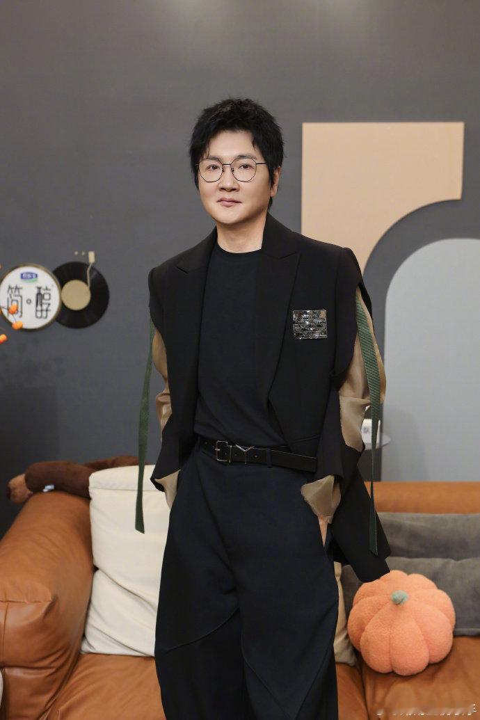 歌手排名孙楠两年前就在邓紫棋演唱会听Gloria了 万万没想到的伏笔！两年前台下