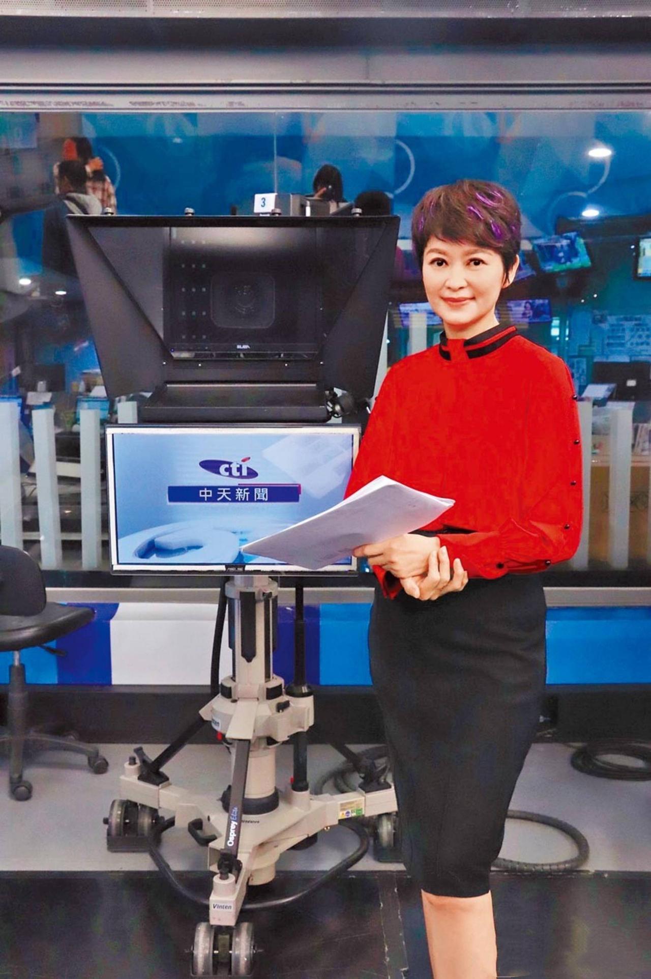 藏了半生！卢秀芳第三重身份震碎岛内：父亲是志愿军，被迫赴台
谁能想到，台湾知名主