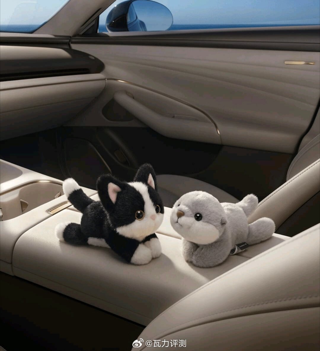 苏炳添赞新SU7为中国科技骄傲 其实苏炳添发布会上说孩子很喜欢小爱同学，这个估计