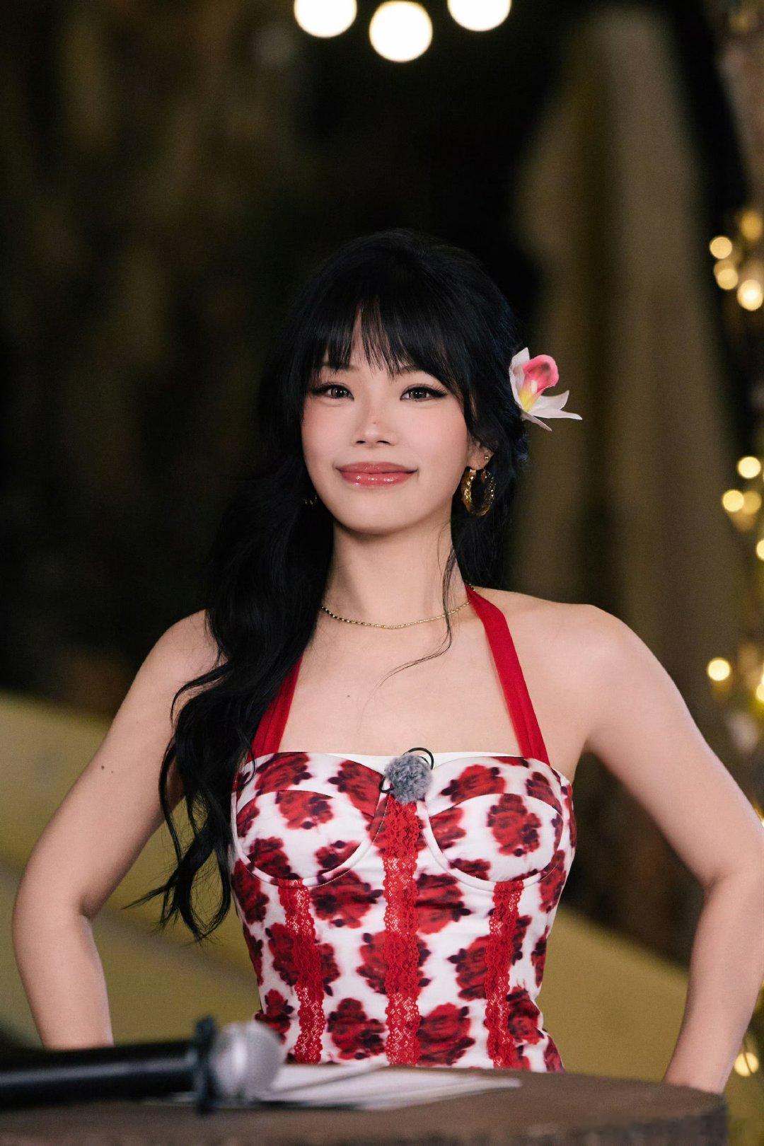 万妮达费劲力气对气球造成0伤害万妮达全力输出，气球纹丝不动，主打一个单方面战败 