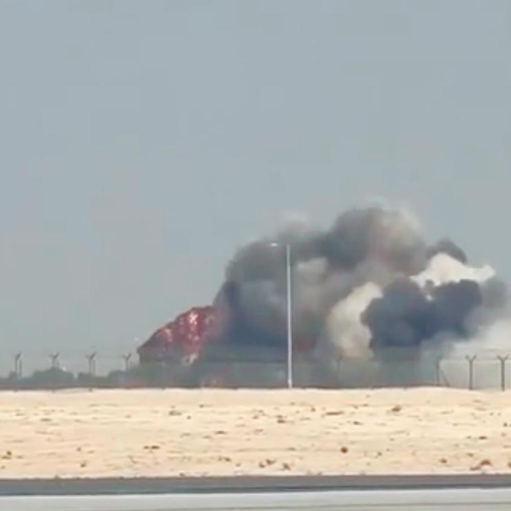 研发33年。唉。光辉。
“光辉”战机（LCA）是印度单座单发全天候超音速轻型战斗