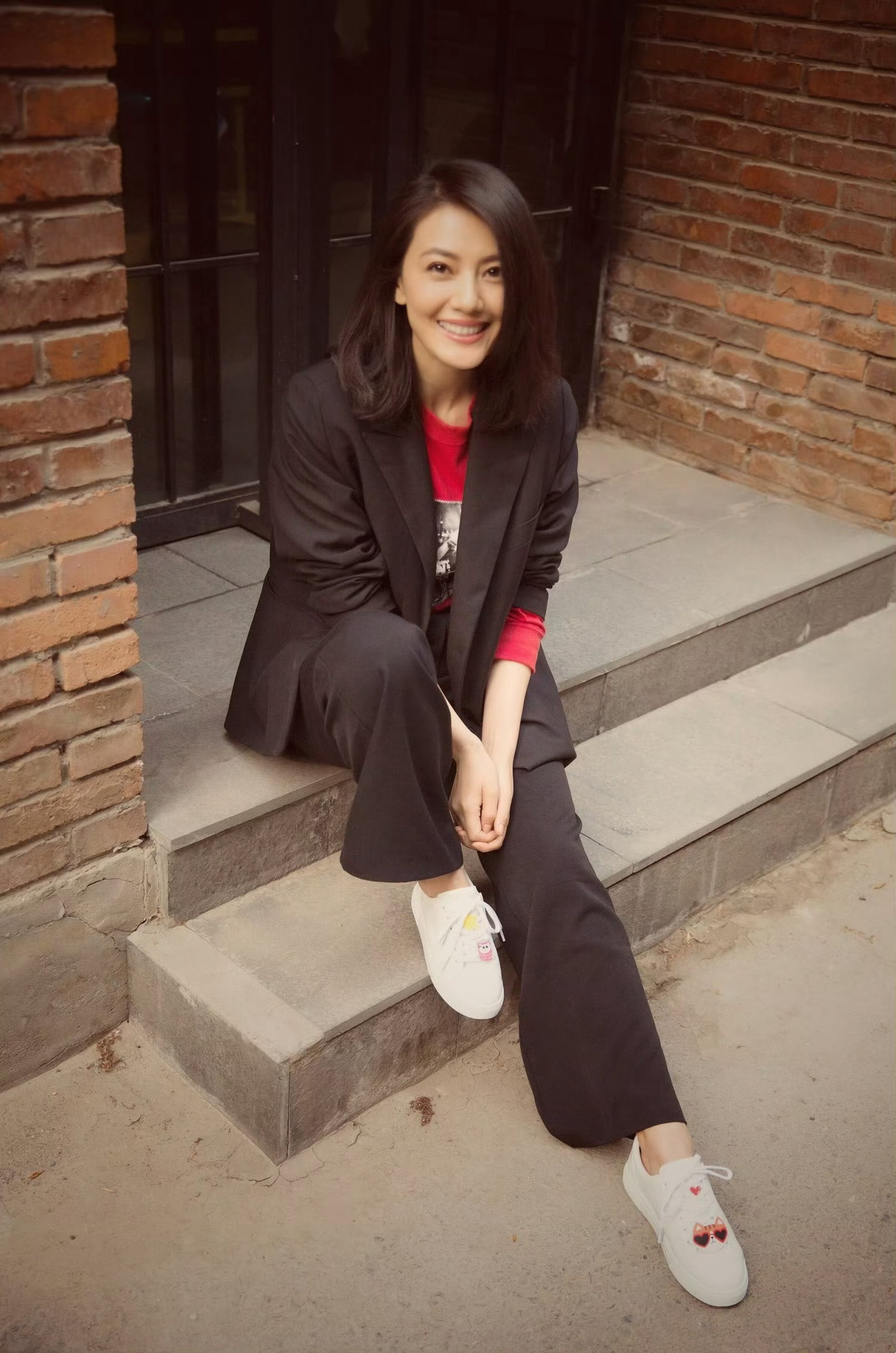 周末好，加班还是休息？加班中 