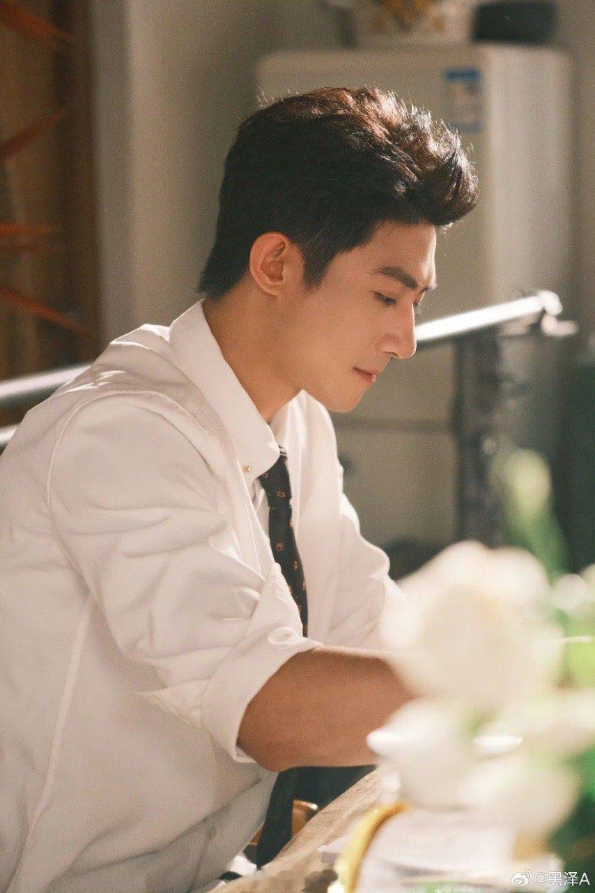 黑泽一部一部一部又一部 黑泽这是开启了“刷剧霸屏”模式啊！从红房子到各长剧，再到