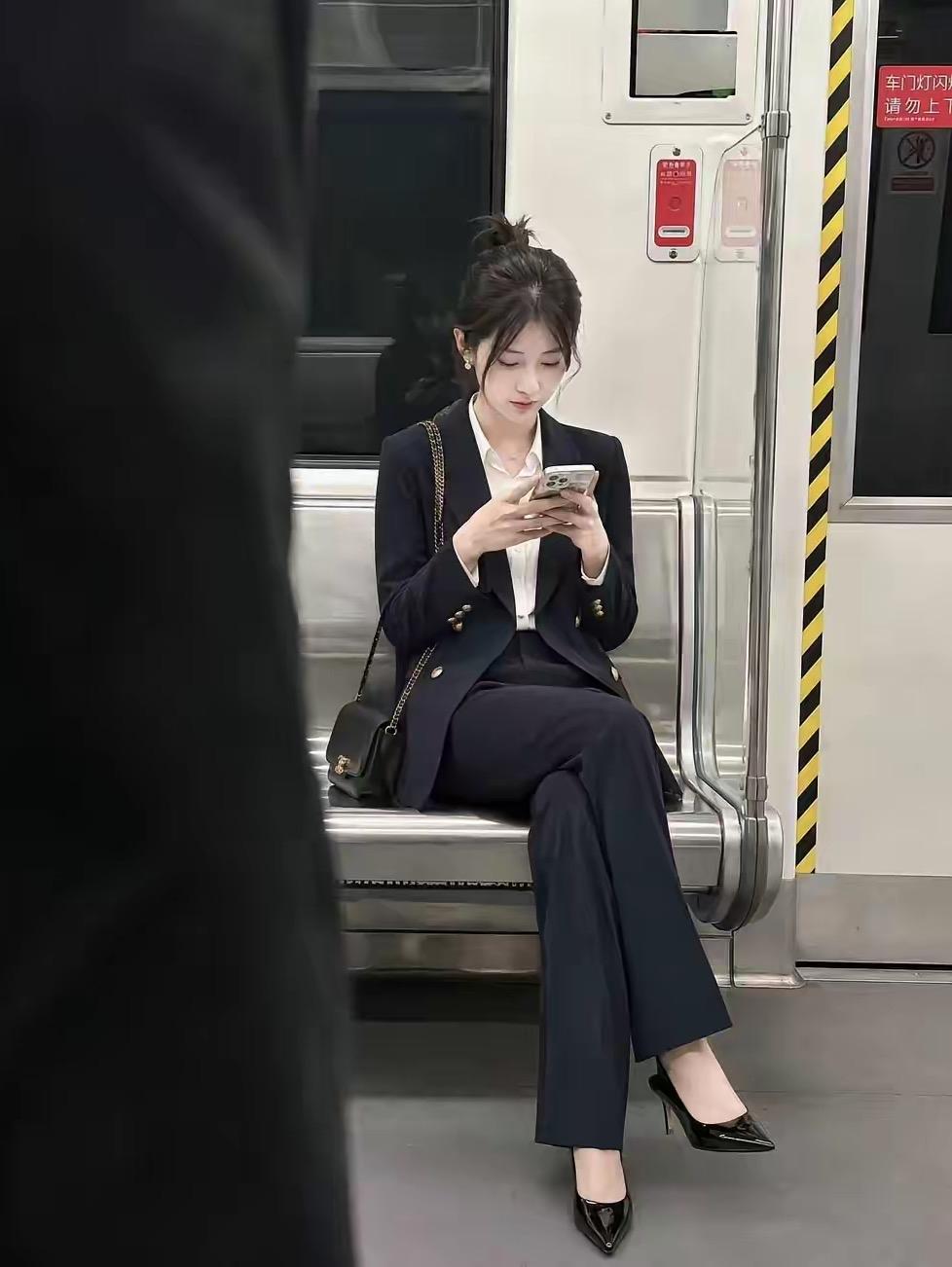 今天被我老公的一句话，

刺激到了，

他说：“你有本事就一直住娘家，别回来”，