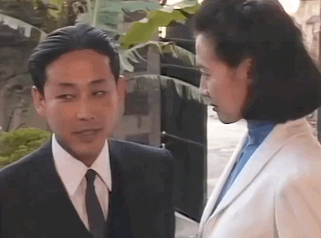 经典的电视剧《围城》，那会的陈道明是真帅啊！
那会看这个电视剧，我真心觉得方鸿渐