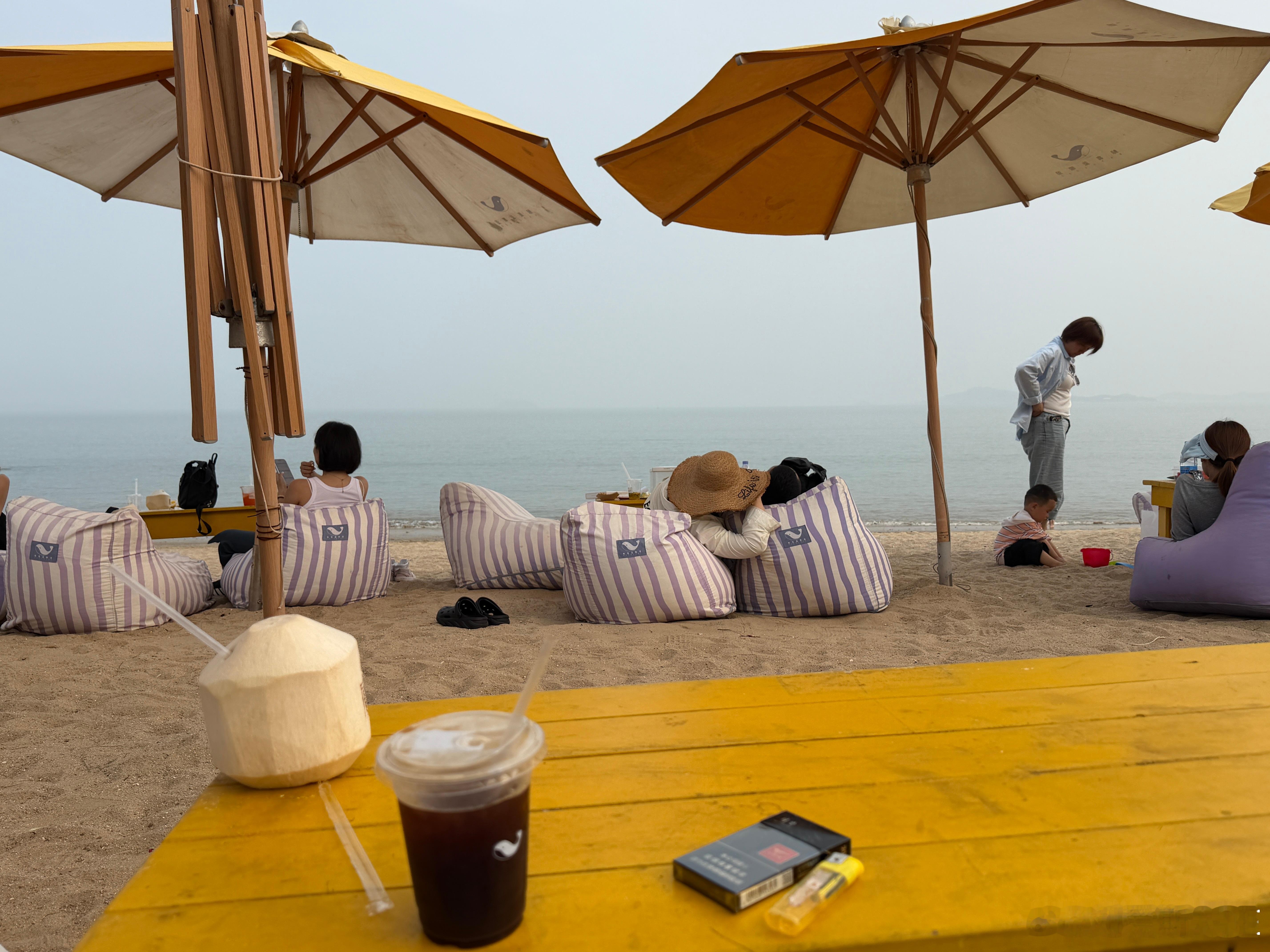 喝杯咖啡先，再拍摄。我的日常plog 厦门·厦门黄厝海滩