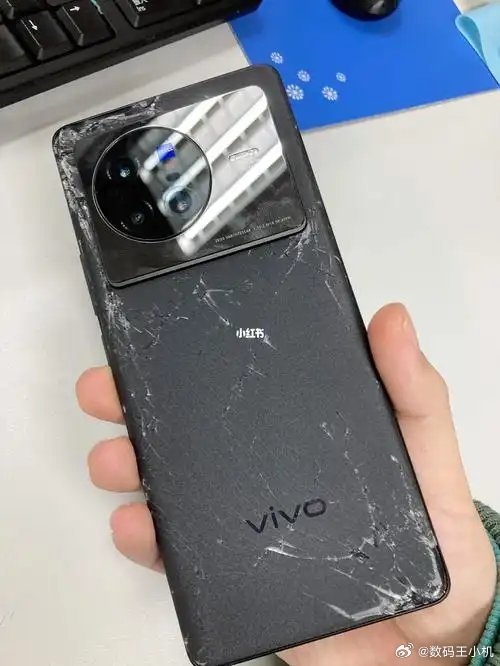 手机售后维修价格谁最良心整了个大活我觉得国产手机的售后都不错，像基本的贴膜啥的都