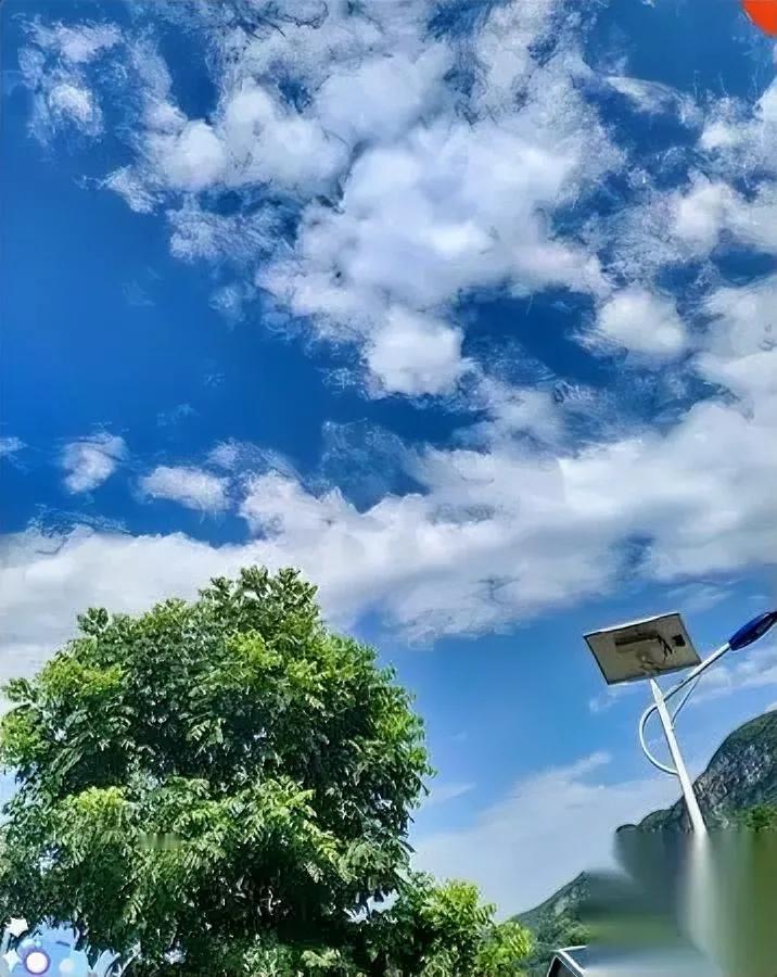 舅舅一句话骂醒我：

买鞋不如买“底气”？

上周和当老师的舅舅吃饭，他指着我新