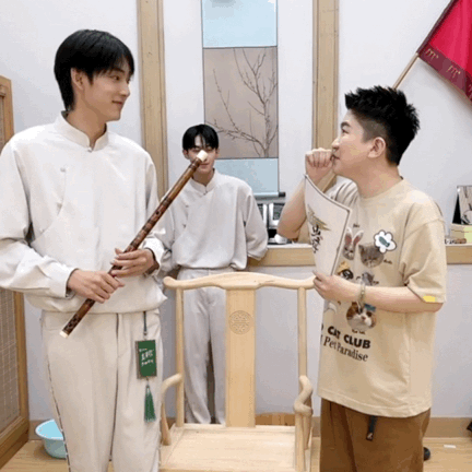 #张大大听爱的供养开心到跺脚#我听到了什么？！蔡昌霖当场吹奏《爱的供养》，让张大