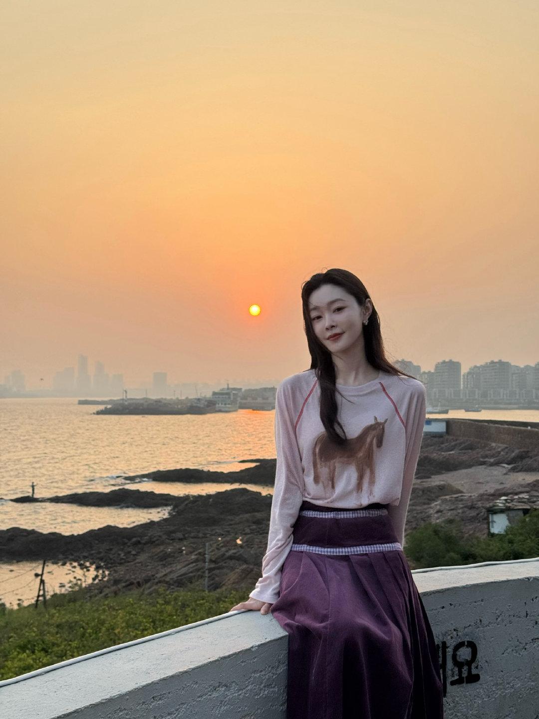 想和车车一起海边散步[害羞]
宋轶 娱乐