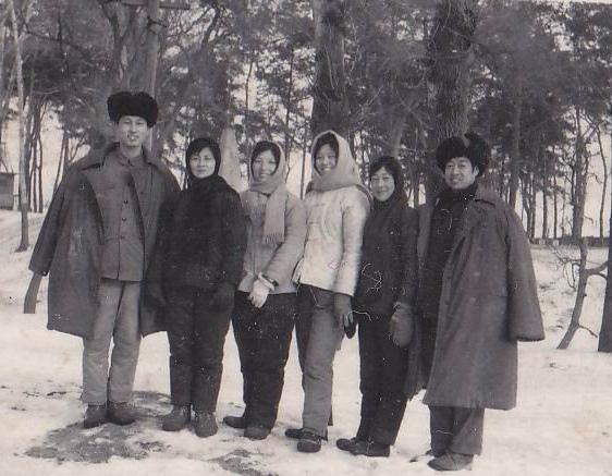 《依依向北风》中的部分角色有现实原型，具体如下：
 
俞乐山：原型是佳木斯知青办