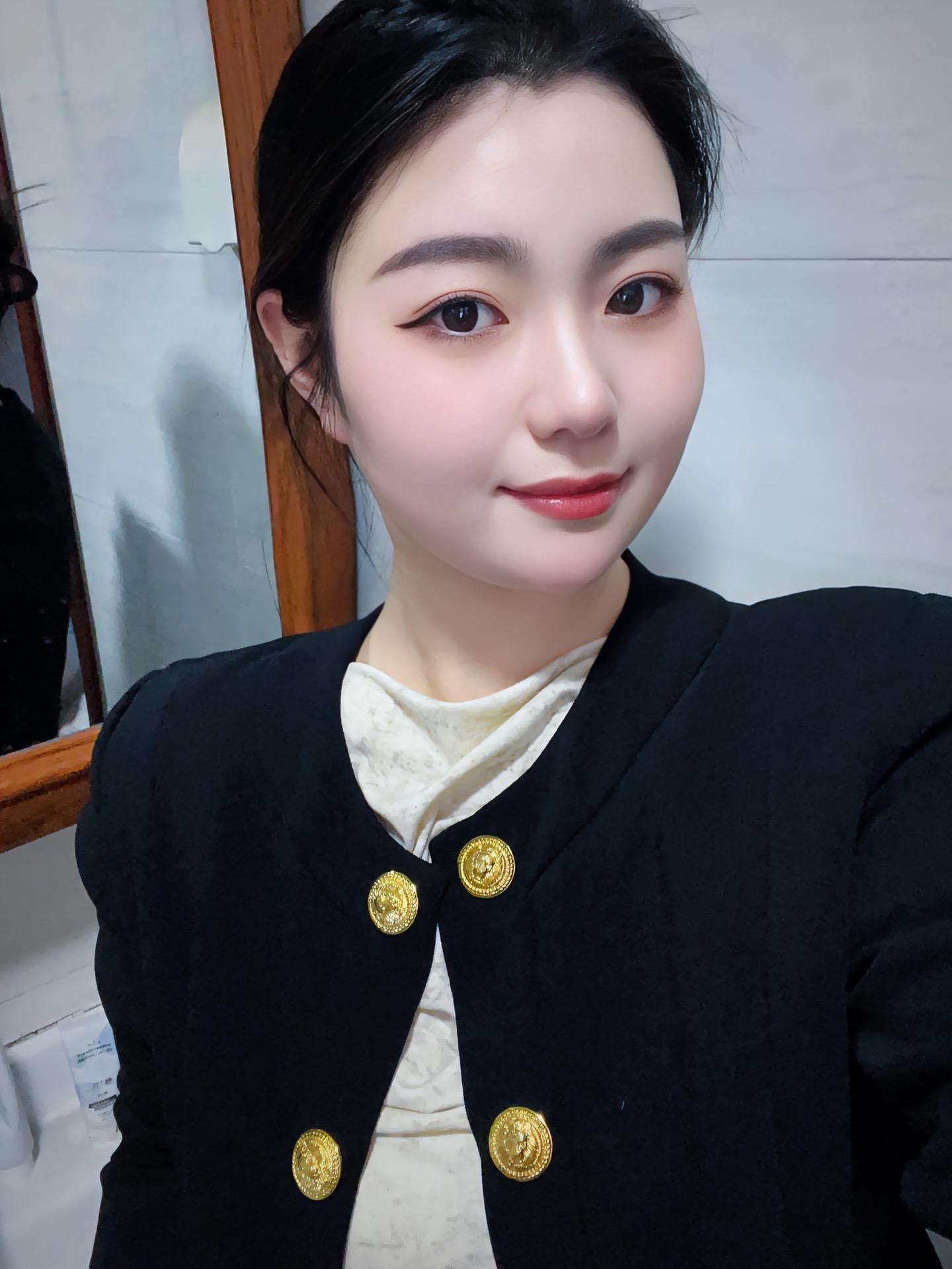 你的谎言不是天衣无缝 而是我心甘情愿