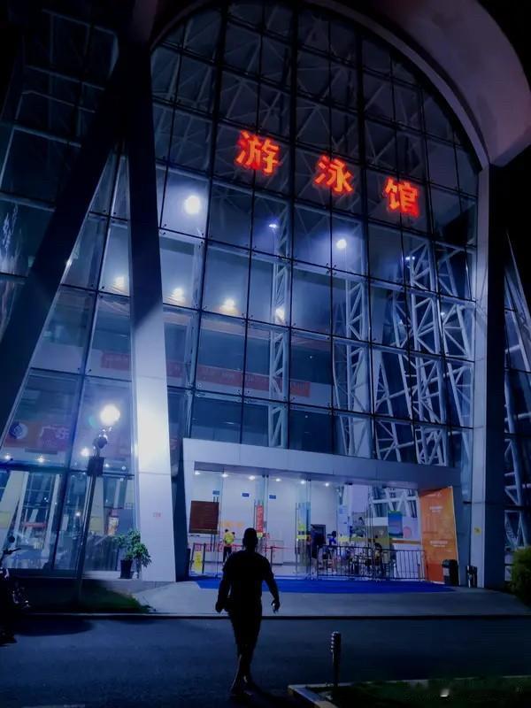 吹空调；到游泳馆、吃冷饮吹空调、家用自来水；都能引起皮肤过敏[比心]这些看似平常